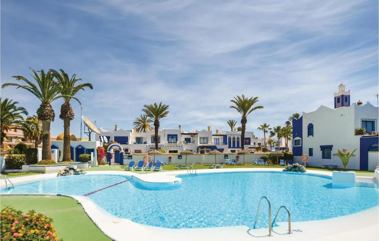 Nice Home In Roquetas De Mar With Kitchenette 0*,
