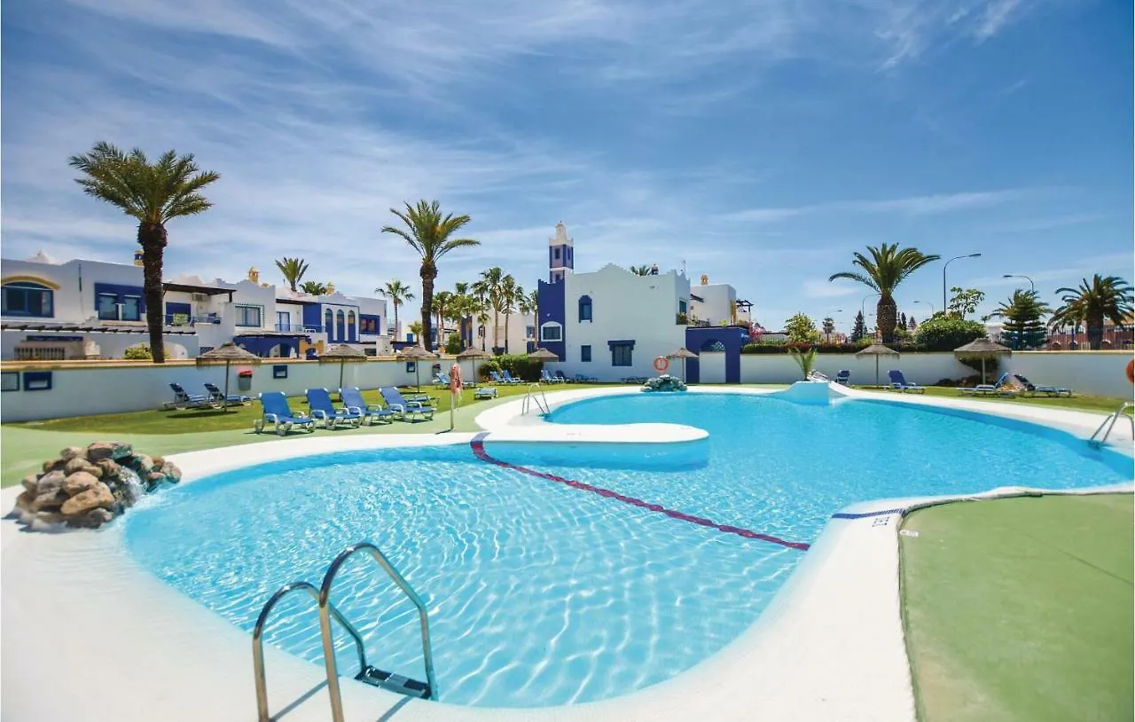 Nice Home In Roquetas De Mar With Kitchenette Holiday home